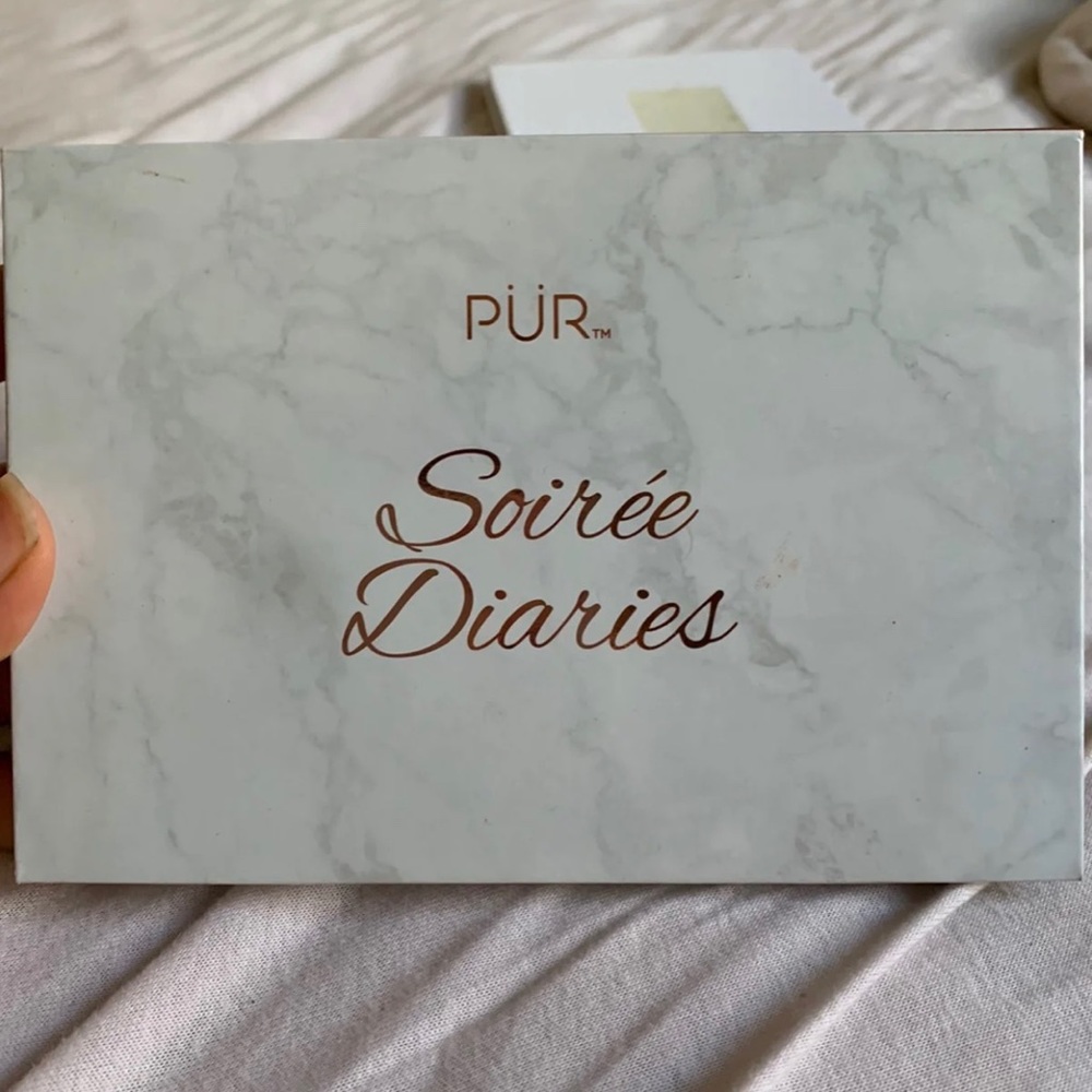 Pur cosmetics bundle - Picture 2 of 8